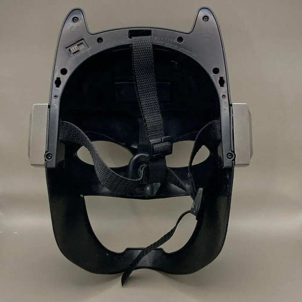 Mattel DC Batman Voice Changing Tactical Helmet Mask Costume Light Up Glasses